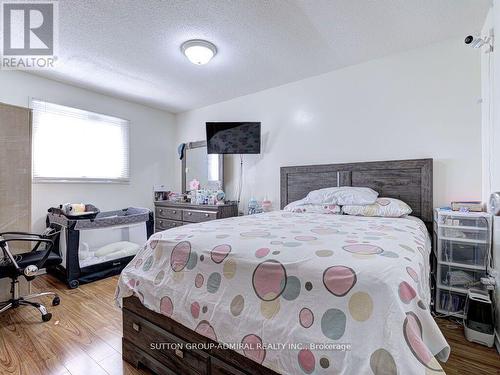 92 Simmons Boulevard, Brampton (Madoc), ON - Indoor Photo Showing Bedroom