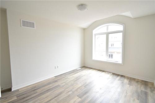 40 Zinfandel Drive|Unit #48, Hamilton, ON - Indoor Photo Showing Other Room