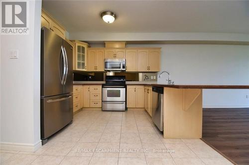 15 - 484 Millen Road, Hamilton (Lakeshore), ON - Indoor Photo Showing Kitchen