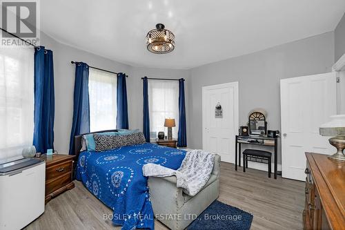 135 Webb Street, Minto (Harriston), ON - Indoor Photo Showing Bedroom