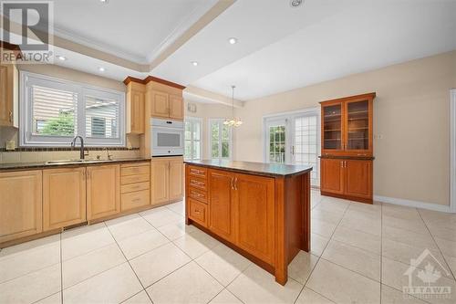 1072 Bravar Drive, Ottawa, ON - Indoor Photo Showing Kitchen