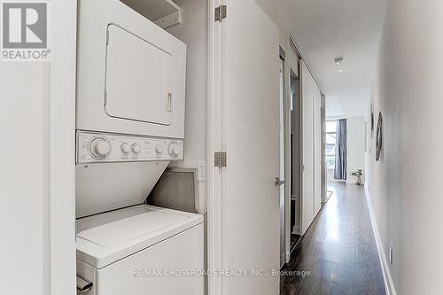 615 - 36 Blue Jays Way, Toronto (Waterfront Communities), ON - Indoor Photo Showing Laundry Room