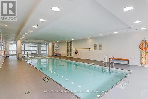 615 - 36 Blue Jays Way, Toronto (Waterfront Communities), ON - Indoor Photo Showing Other Room With In Ground Pool