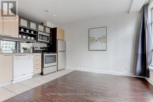 615 - 36 Blue Jays Way, Toronto (Waterfront Communities), ON - Indoor Photo Showing Kitchen