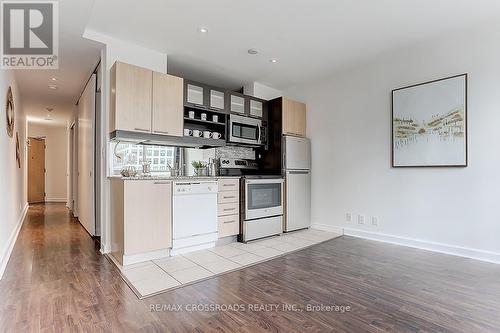 615 - 36 Blue Jays Way, Toronto (Waterfront Communities), ON - Indoor Photo Showing Kitchen