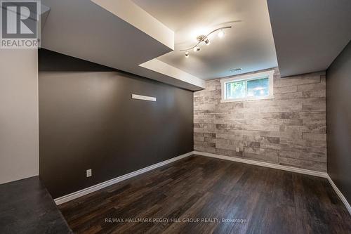 36 Glen Oak Court, Barrie (Little Lake), ON - Indoor Photo Showing Other Room