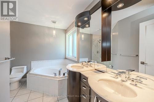 36 Glen Oak Court, Barrie (Little Lake), ON - Indoor Photo Showing Bathroom