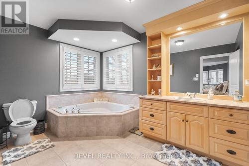 279 Lakeshore Road W, Port Colborne, ON - Indoor Photo Showing Bathroom