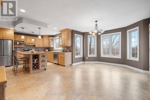 279 Lakeshore Road W, Port Colborne, ON - Indoor Photo Showing Kitchen