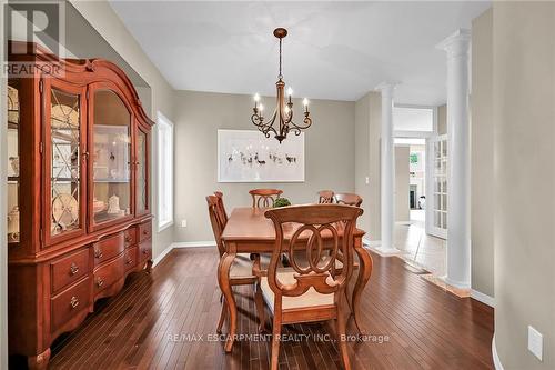 15 Pelham Drive, Hamilton (Meadowlands), ON - Indoor Photo Showing Dining Room