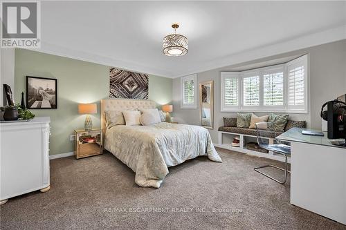 15 Pelham Drive, Hamilton (Meadowlands), ON - Indoor Photo Showing Bedroom