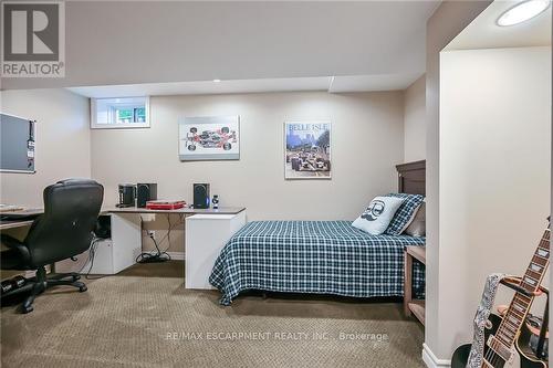 15 Pelham Drive, Hamilton (Meadowlands), ON - Indoor Photo Showing Bedroom