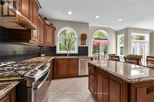 15 Pelham Drive, Hamilton (Meadowlands), ON - Indoor Photo Showing Kitchen With Double Sink