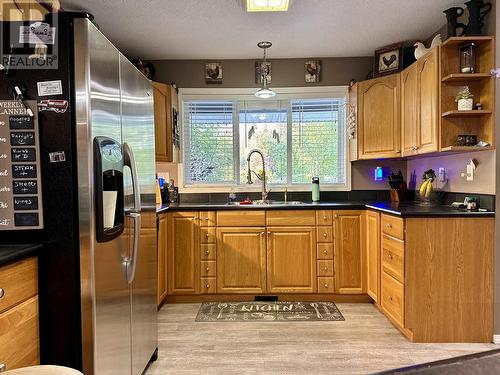 4795 Betham Road, Prince George, BC - Indoor Photo Showing Kitchen With Double Sink