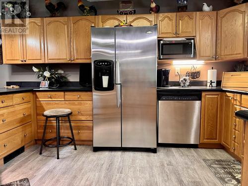 4795 Betham Road, Prince George, BC - Indoor Photo Showing Kitchen