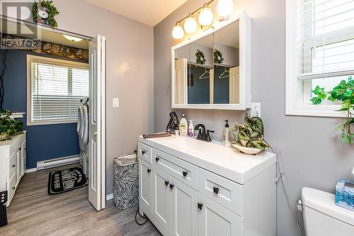 4795 Betham Road, Prince George, BC - Indoor Photo Showing Bathroom