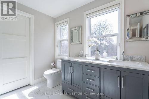 100 Rutledge Road, Mississauga (Streetsville), ON - Indoor Photo Showing Bathroom