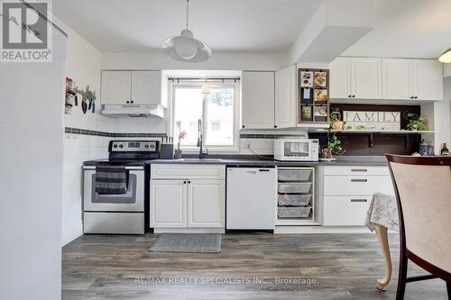 2476 Winthrop Crescent, Mississauga (Sheridan), ON - Indoor Photo Showing Kitchen