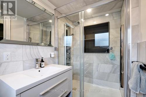 2476 Winthrop Crescent, Mississauga (Sheridan), ON - Indoor Photo Showing Bathroom