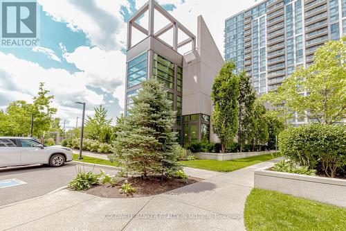 1605 - 339 Rathburn Road W, Mississauga (City Centre), ON - Outdoor With Facade