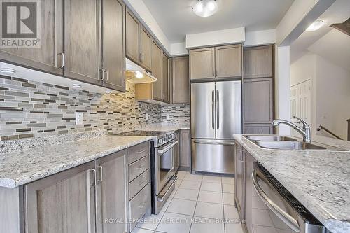 1536 Carr Landing, Milton (Ford), ON - Indoor Photo Showing Kitchen With Double Sink With Upgraded Kitchen