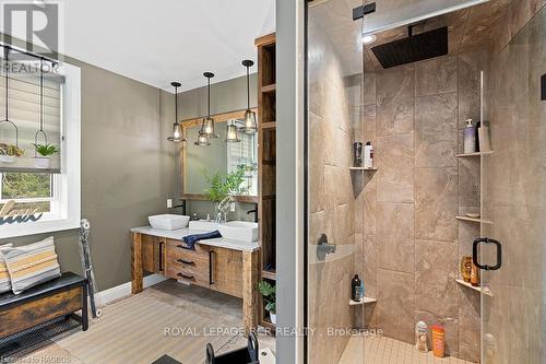 408082 Grey 4 Road, Grey Highlands, ON - Indoor Photo Showing Bathroom