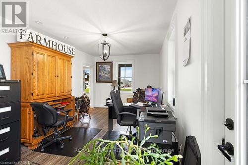 408082 Grey 4 Road, Grey Highlands, ON - Indoor Photo Showing Other Room