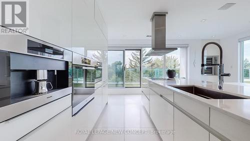 501 - 1 Watergarden Way, Toronto (Bayview Village), ON - Indoor Photo Showing Kitchen With Upgraded Kitchen