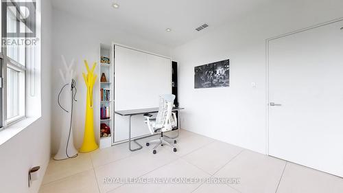 501 - 1 Watergarden Way, Toronto (Bayview Village), ON - Indoor Photo Showing Other Room