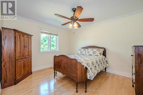 083515 Southgate Road 8, Southgate, ON - Indoor Photo Showing Bedroom