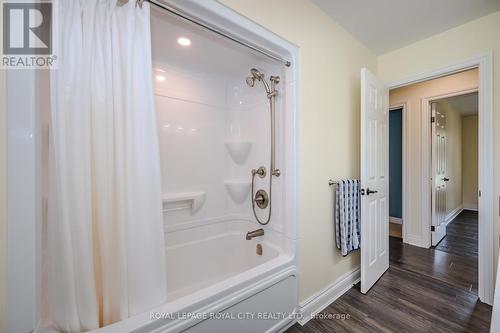 083515 Southgate Road 8, Southgate, ON - Indoor Photo Showing Bathroom