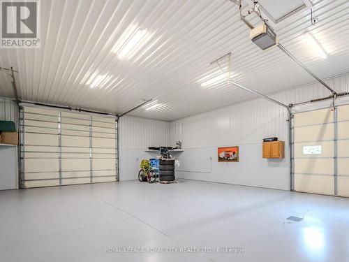 083515 Southgate Road 8, Southgate, ON - Indoor Photo Showing Garage