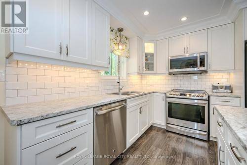 083515 Southgate Road 8, Southgate, ON - Indoor Photo Showing Kitchen With Double Sink With Upgraded Kitchen