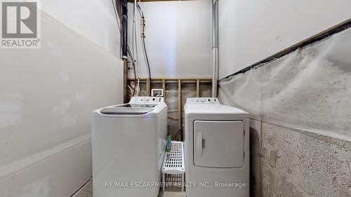 3068 Postridge Drive, Oakville, ON - Indoor Photo Showing Laundry Room