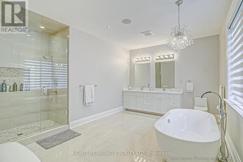 3471 Yale Road, Mississauga (Mississauga Valleys), ON - Indoor Photo Showing Bathroom