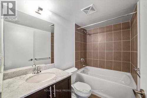 537 - 830 Lawrence Avenue W, Toronto (Yorkdale-Glen Park), ON - Indoor Photo Showing Bathroom