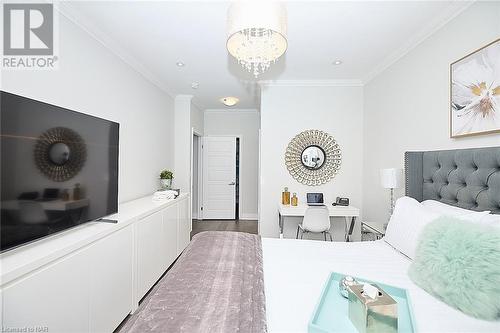 12 Cobblestone Drive, St. Davids, ON - Indoor Photo Showing Bedroom