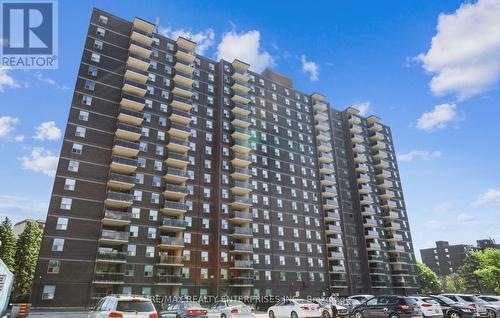 1605 - 966 Inverhouse Drive, Mississauga (Clarkson), ON - Outdoor With Balcony With Facade