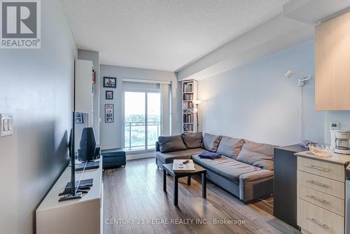 1621 - 165 Legion Road, Toronto (Mimico), ON - Indoor Photo Showing Other Room