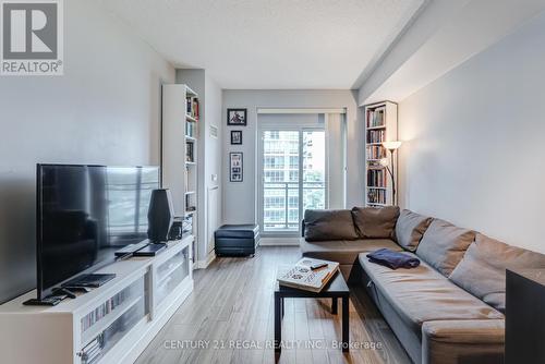 1621 - 165 Legion Road, Toronto (Mimico), ON - Indoor Photo Showing Living Room