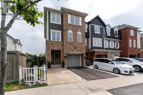 39 Vanhorne Close, Brampton (Northwest Brampton), ON - Outdoor With Facade