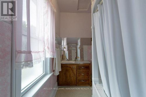 5207 88 Line, North Perth (Gowanstown), ON - Indoor Photo Showing Bathroom