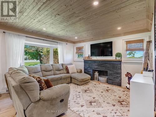 2184 Haldimand Road 17, Haldimand, ON - Indoor Photo Showing Living Room With Fireplace