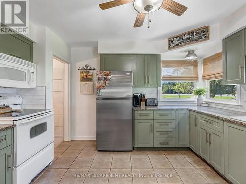 2184 Haldimand Road 17, Haldimand, ON - Indoor Photo Showing Kitchen