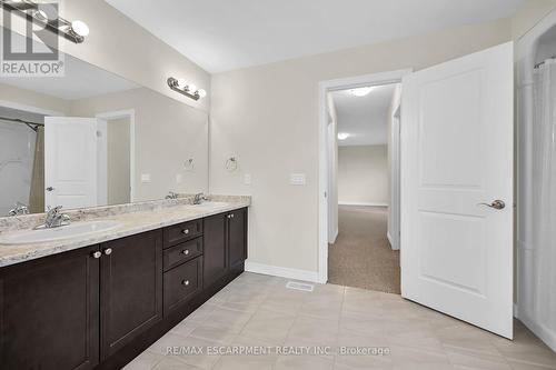 408 Dalgleish Trail, Hamilton (Stoney Creek Mountain), ON - Indoor Photo Showing Bathroom