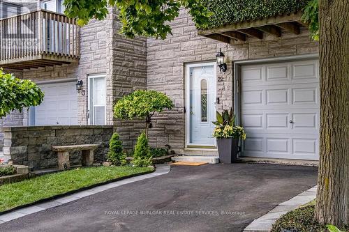 22 - 1155 Paramount Drive, Hamilton (Stoney Creek Mountain), ON - Outdoor