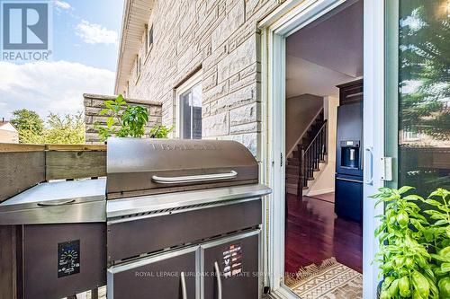 22 - 1155 Paramount Drive, Hamilton (Stoney Creek Mountain), ON - Outdoor