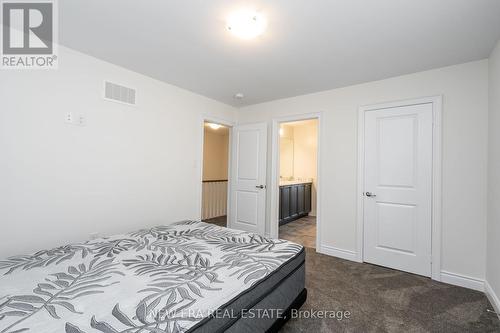 73 Highlands Boulevard, Cavan Monaghan, ON - Indoor Photo Showing Bedroom