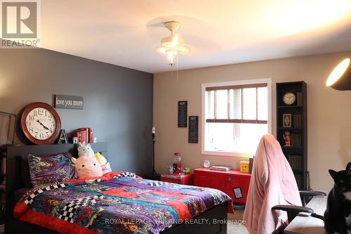 1052 Bay Street, Norfolk (Port Rowan), ON - Indoor Photo Showing Bedroom