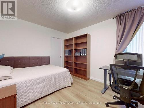 1701 - 75 Graydon Hall Drive, Toronto (Parkwoods-Donalda), ON - Indoor Photo Showing Bedroom